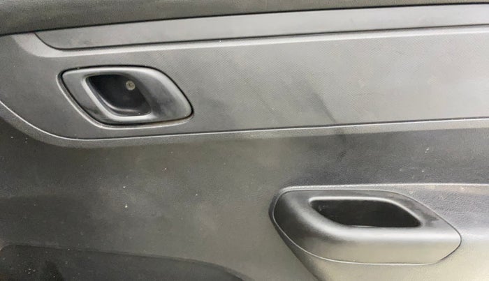 2020 Renault Kwid RXL 1.0 AMT, Petrol, Automatic, 31,777 km, Driver Side Door Panels Control