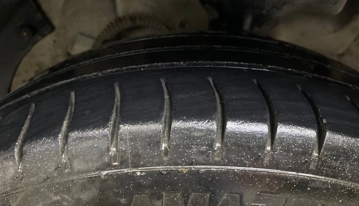 2017 Tata Indigo ECS GLS, CNG, Manual, 70,171 km, Left Rear Tyre Tread