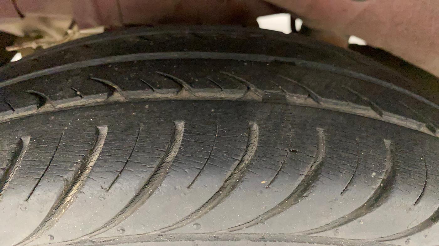 2010 Hyundai Santro Xing GLS, Petrol, Manual, 18,718 km, Right Rear Tyre Tread