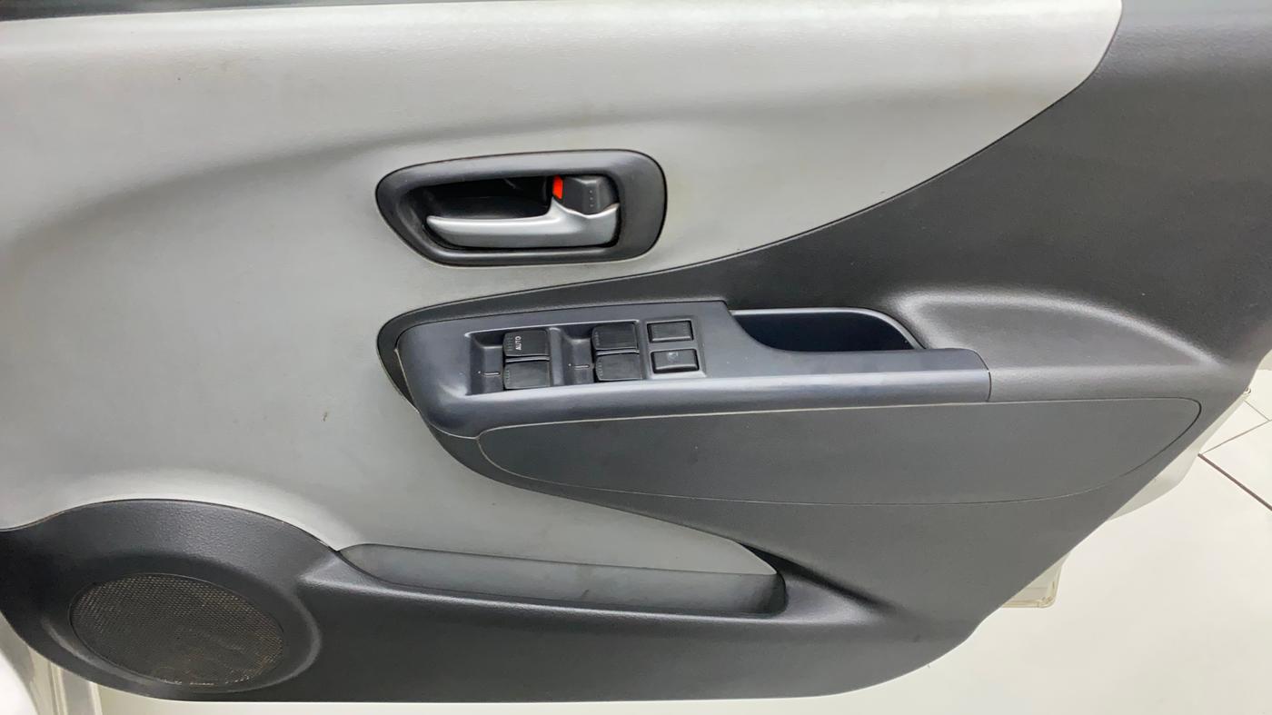 2010 Maruti A Star VXI, Petrol, Manual, 56,493 km, Driver Side Door Panels Control