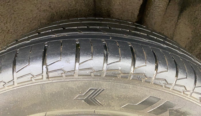 2017 Maruti Vitara Brezza ZDI PLUS, Diesel, Manual, 71,723 km, Left Rear Tyre Tread