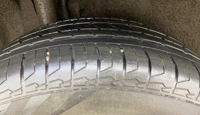 2017 Maruti Vitara Brezza ZDI PLUS, Diesel, Manual, 71,723 km, Right Rear Tyre Tread