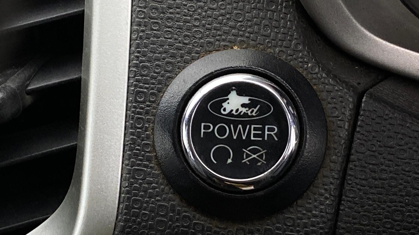 2014 Ford Ecosport TITANIUM 1.5L DIESEL (OPT), Diesel, Manual, 1,47,122 km, Keyless Start/ Stop Button