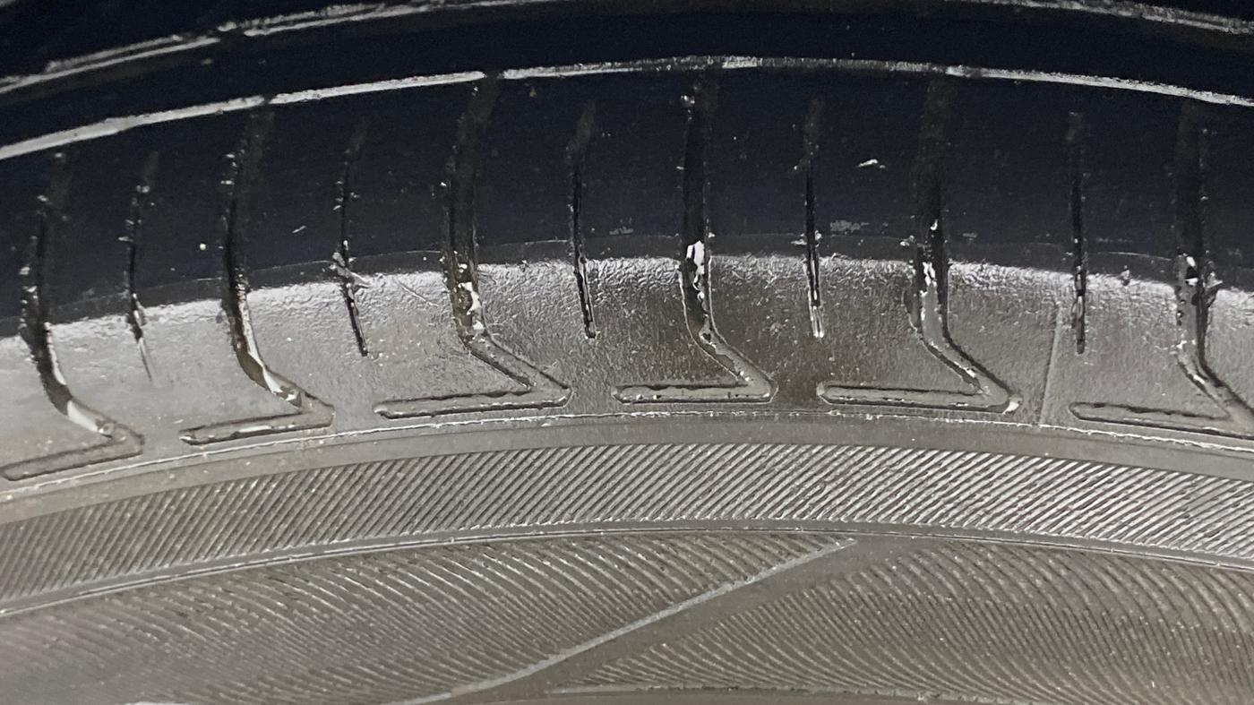 2014 Ford Ecosport TITANIUM 1.5L DIESEL (OPT), Diesel, Manual, 1,47,122 km, Left Rear Tyre Tread