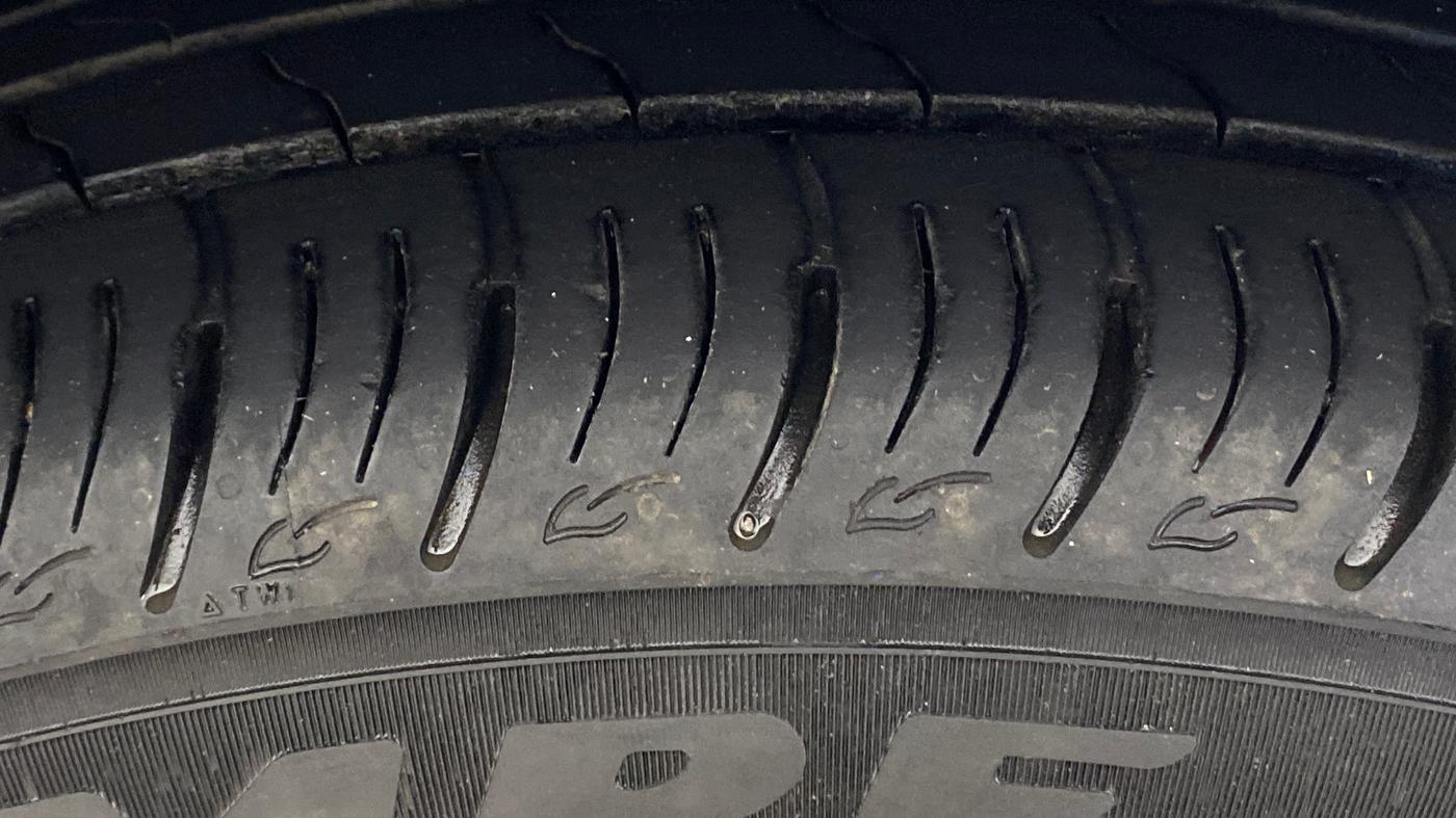 2014 Ford Ecosport TITANIUM 1.5L DIESEL (OPT), Diesel, Manual, 1,47,122 km, Right Front Tyre Tread