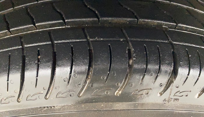 2017 Honda Jazz 1.2L I-VTEC V, Petrol, Manual, 92,733 km, Left Front Tyre Tread