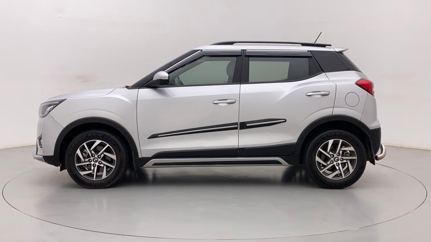 2022 Mahindra XUV300 W8 (O) 1.2 PETROL, Petrol, Manual, 3,573 km, Left Side