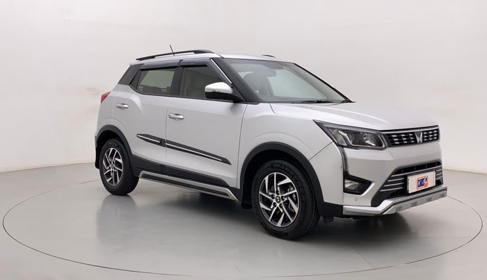 2022 Mahindra XUV300 W8 (O) 1.2 PETROL, Petrol, Manual, 3,573 km, Right Front Diagonal