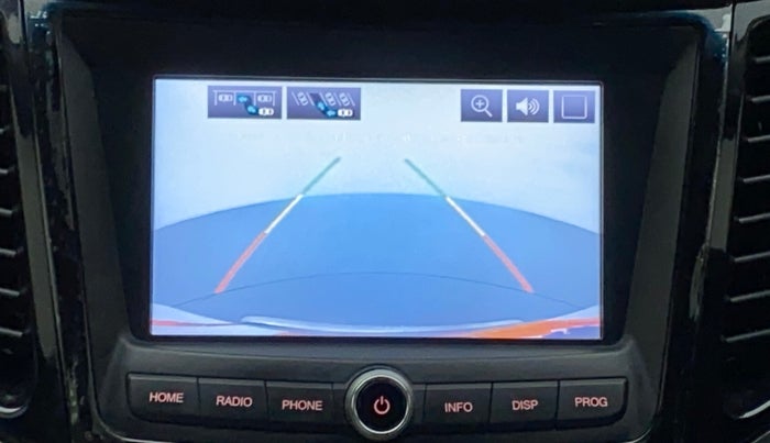 2022 Mahindra XUV300 W8 (O) 1.2 PETROL, Petrol, Manual, 3,573 km, Parking Camera
