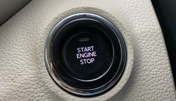 2022 Mahindra XUV300 W8 (O) 1.2 PETROL, Petrol, Manual, 3,573 km, Keyless Start/ Stop Button