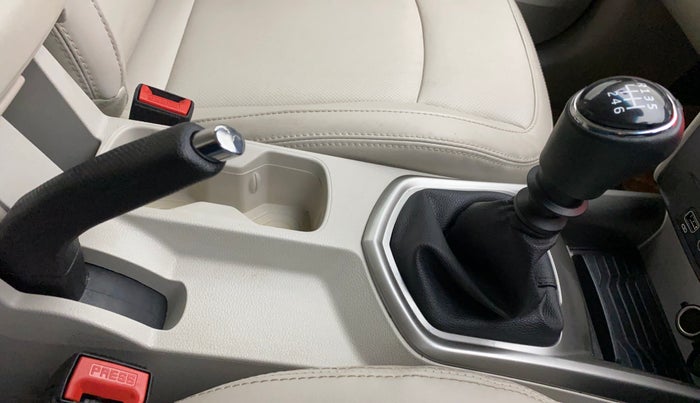 2022 Mahindra XUV300 W8 (O) 1.2 PETROL, Petrol, Manual, 3,573 km, Gear Lever