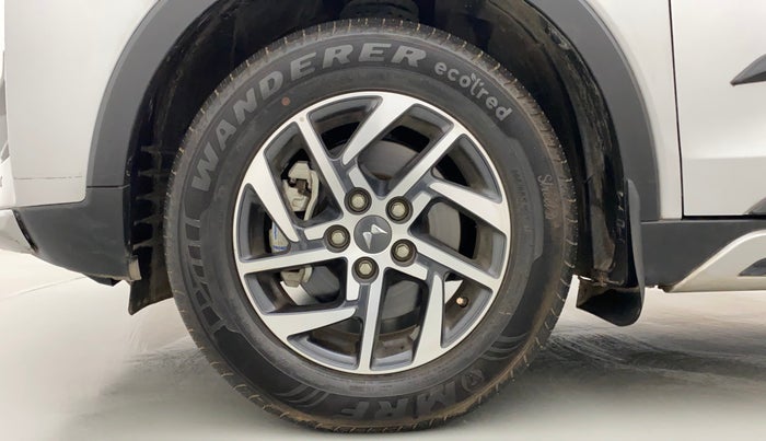 2022 Mahindra XUV300 W8 (O) 1.2 PETROL, Petrol, Manual, 3,573 km, Left Front Wheel