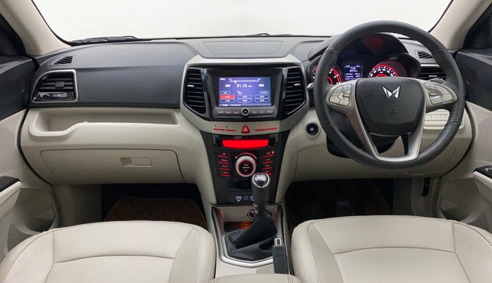 2022 Mahindra XUV300 W8 (O) 1.2 PETROL, Petrol, Manual, 3,573 km, Dashboard