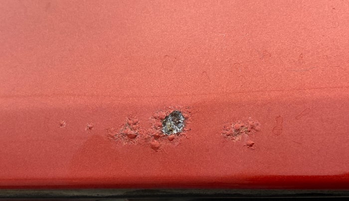 2013 Maruti Swift VXI, Petrol, Manual, 69,748 km, Dicky (Boot door) - Slightly rusted