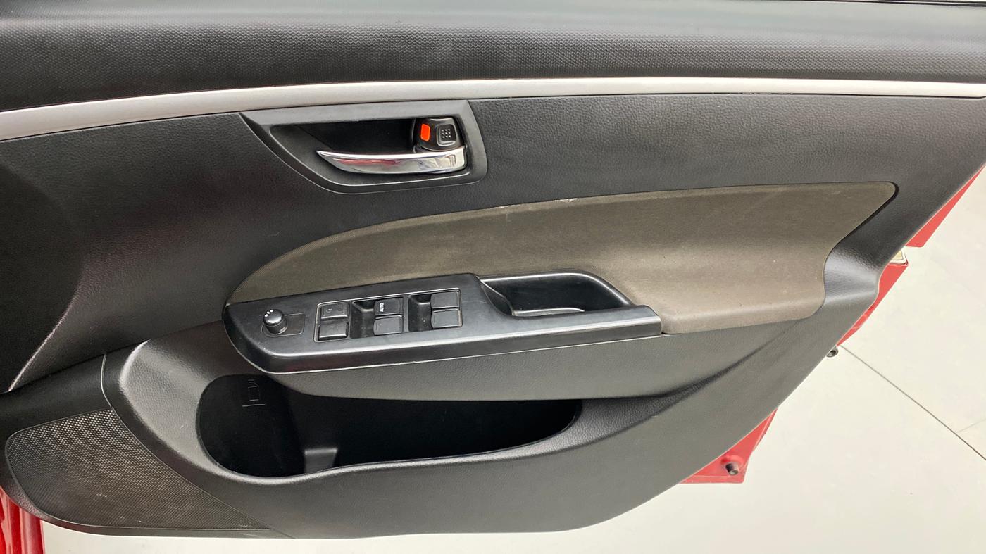 2013 Maruti Swift VXI, Petrol, Manual, 69,748 km, Driver Side Door Panels Control