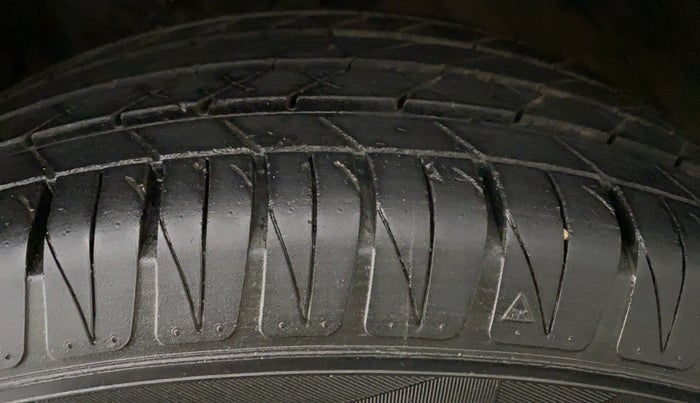 2022 Toyota URBAN CRUISER HIGH GRADE MT, Petrol, Manual, 34,819 km, Left Front Tyre Tread