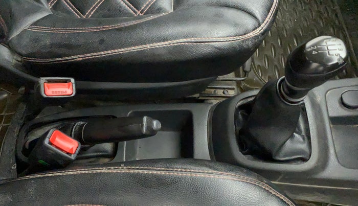 2015 Renault Kwid RXT 0.8, Petrol, Manual, 46,363 km, Gear Lever