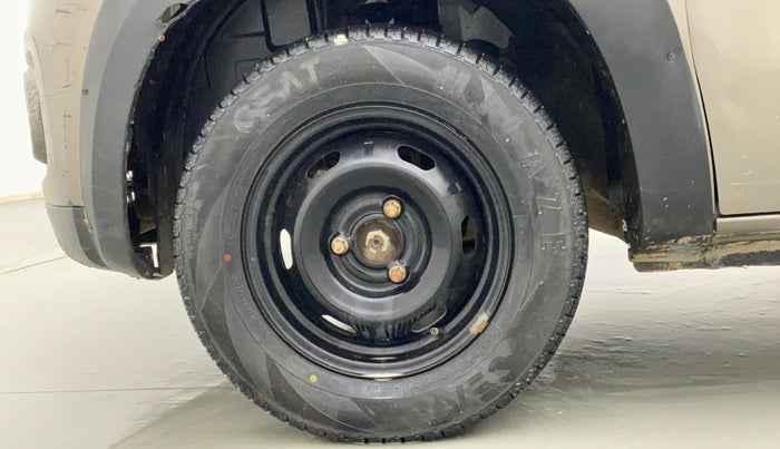 2015 Renault Kwid RXT 0.8, Petrol, Manual, 46,363 km, Left Front Wheel