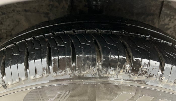 2017 Hyundai Grand i10 SPORTZ 1.2 KAPPA VTVT, Petrol, Manual, 85,127 km, Right Front Tyre Tread