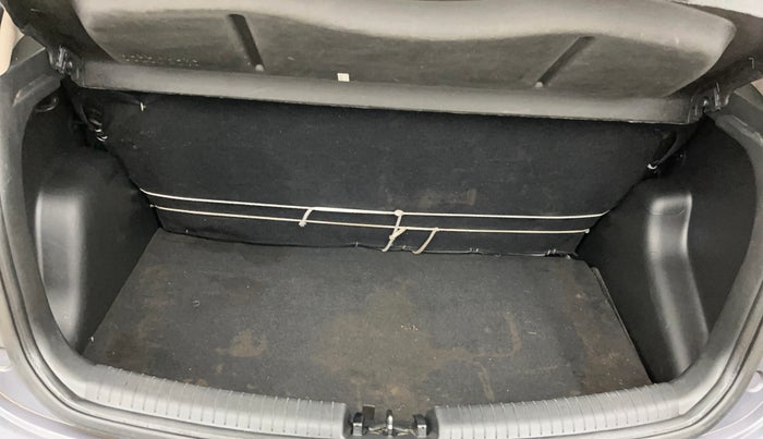 2017 Hyundai Grand i10 SPORTZ 1.2 KAPPA VTVT, Petrol, Manual, 85,127 km, Boot Inside