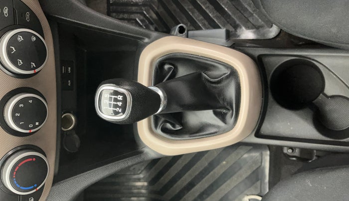 2017 Hyundai Grand i10 SPORTZ 1.2 KAPPA VTVT, Petrol, Manual, 85,127 km, Gear Lever