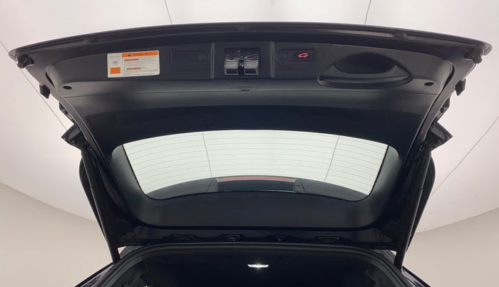 2019 Mahindra ALTURAS G4 4WD AT, Diesel, Automatic, 46,844 km, Boot Door Open