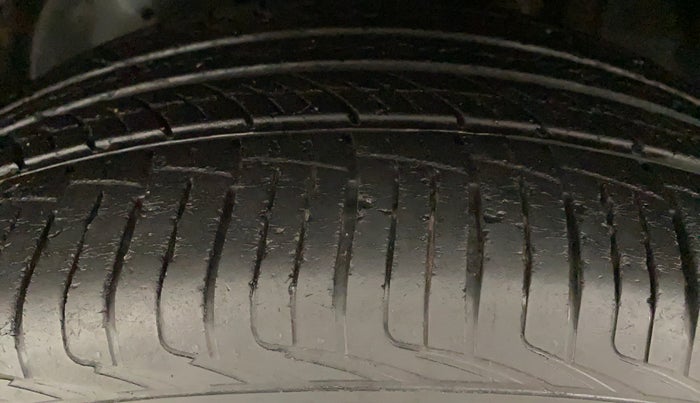 2019 Mahindra ALTURAS G4 4WD AT, Diesel, Automatic, 46,844 km, Left Front Tyre Tread