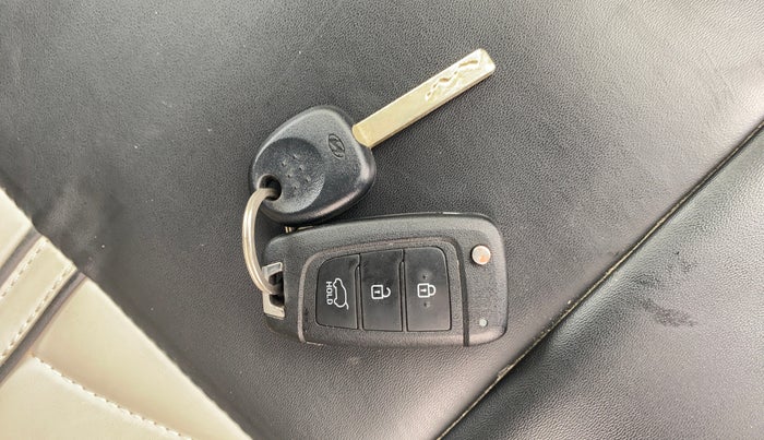 2023 Hyundai NEW I20 SPORTZ 1.2 MT, Petrol, Manual, 54,110 km, Key Close Up