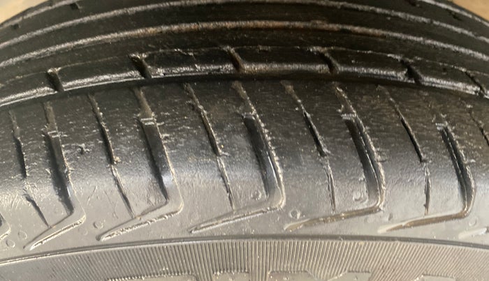 2018 Renault Kwid CLIMBER 1.0 AMT, Petrol, Automatic, 81,122 km, Left Front Tyre Tread