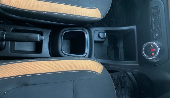 2018 Renault Kwid CLIMBER 1.0 AMT, Petrol, Automatic, 81,122 km, Gear Lever