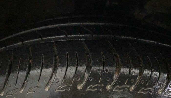 2015 Maruti Celerio VXI, Petrol, Manual, 59,078 km, Right Front Tyre Tread