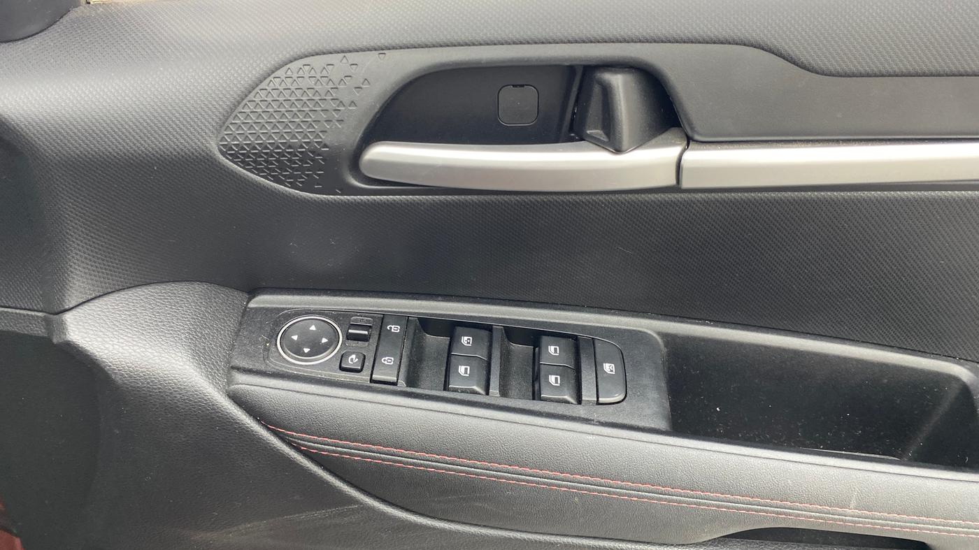 2022 KIA SONET GTX PLUS 1.0 IMT, Petrol, Manual, 17,217 km, Driver Side Door Panels Control