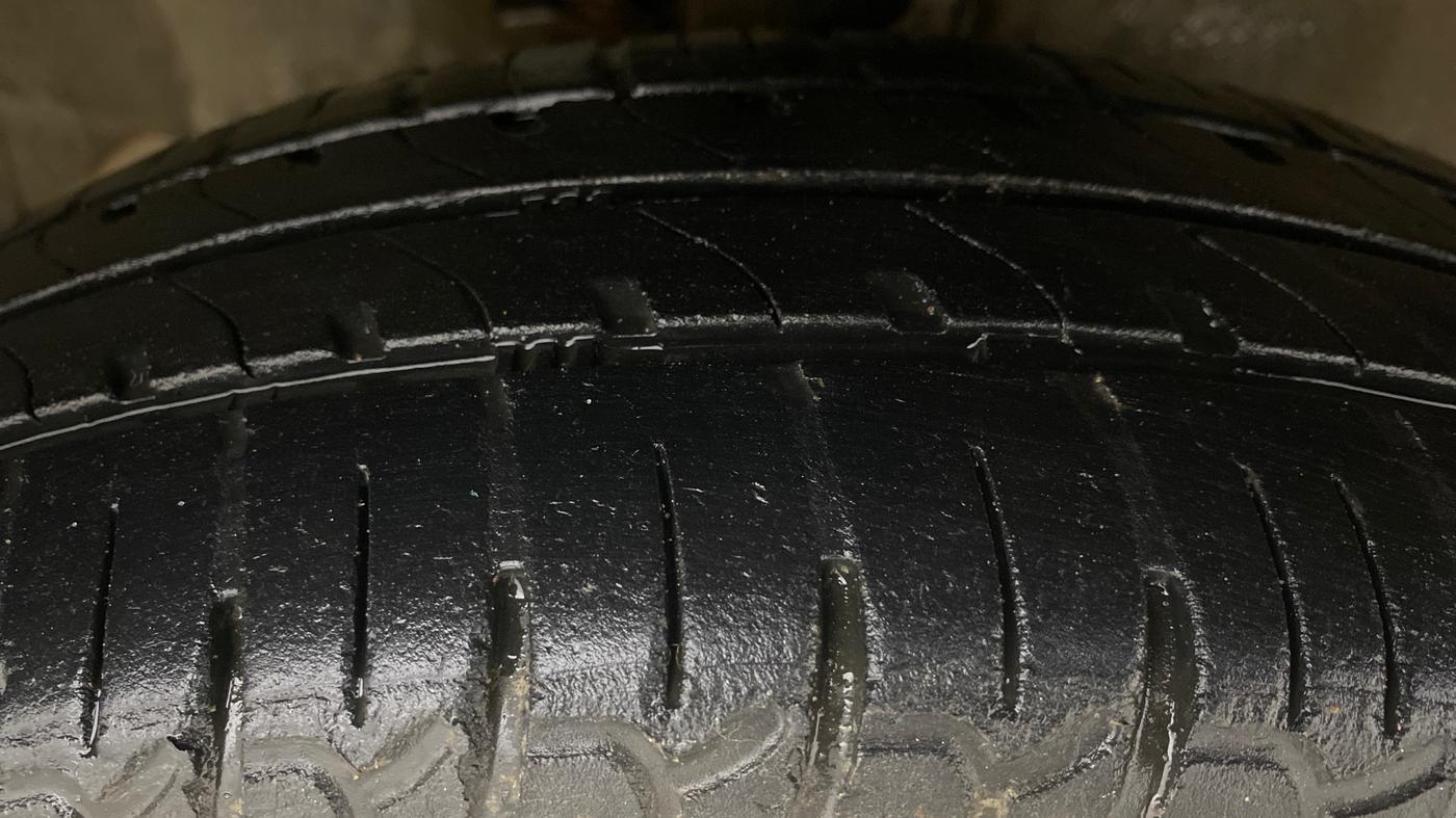 2018 Maruti Wagon R 1.0 VXI, Petrol, Manual, 45,234 km, Right Front Tyre Tread