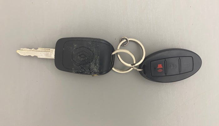 2017 Renault Kwid RXL, Petrol, Manual, 85,764 km, Key Close Up