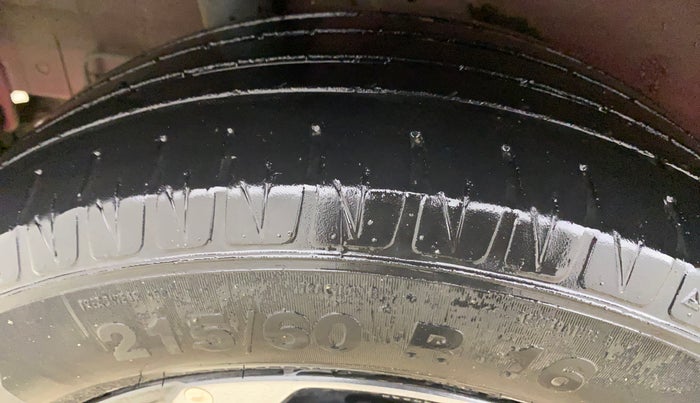 2019 Hyundai VENUE SX 1.0 (O) TURBO, Petrol, Manual, 1,07,269 km, Right Rear Tyre Tread