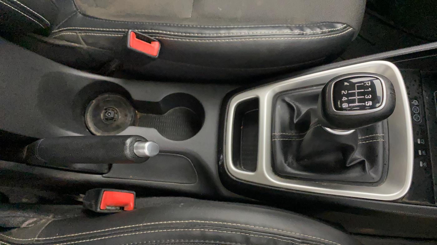 2019 Hyundai VENUE SX 1.0 (O) TURBO, Petrol, Manual, 1,07,269 km, Gear Lever