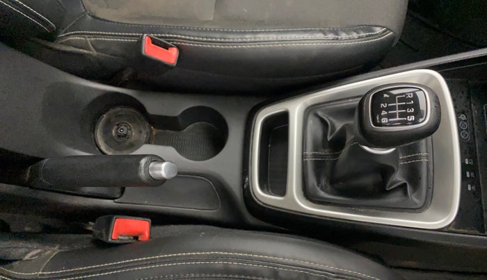 2019 Hyundai VENUE SX 1.0 (O) TURBO, Petrol, Manual, 1,07,269 km, Gear Lever