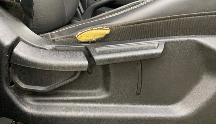 2019 Hyundai VENUE SX 1.0 (O) TURBO, Petrol, Manual, 1,07,269 km, Driver Side Adjustment Panel