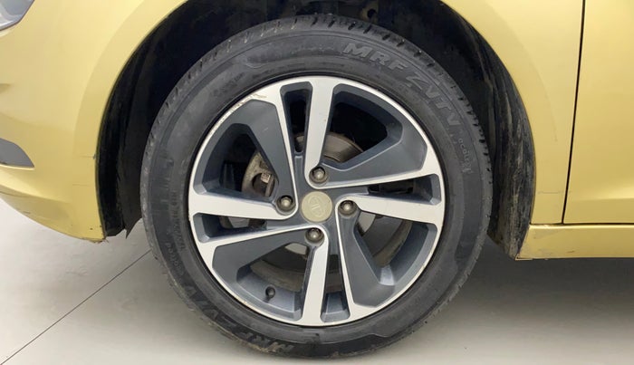 2020 Tata ALTROZ XZ PETROL, Petrol, Manual, 28,506 km, Left Front Wheel