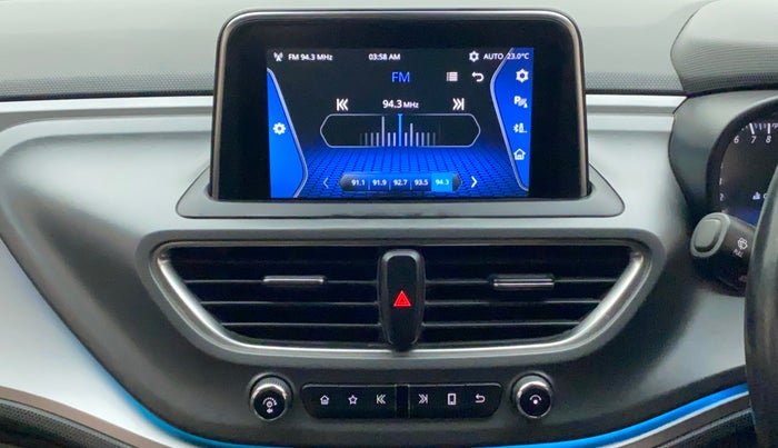 2020 Tata ALTROZ XZ PETROL, Petrol, Manual, 28,506 km, Infotainment System