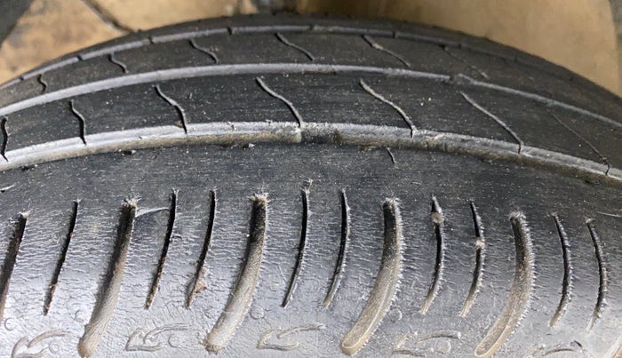 2019 Maruti Baleno SIGMA PETROL 1.2, Petrol, Manual, 57,194 km, Left Front Tyre Tread