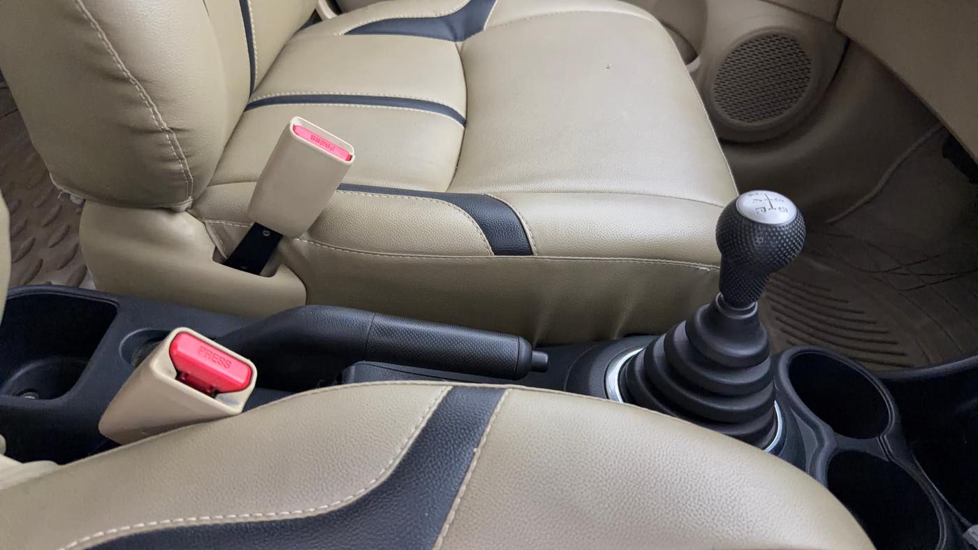 2014 Honda Amaze 1.2L I-VTEC VX, Petrol, Manual, 17,656 km, Gear Lever