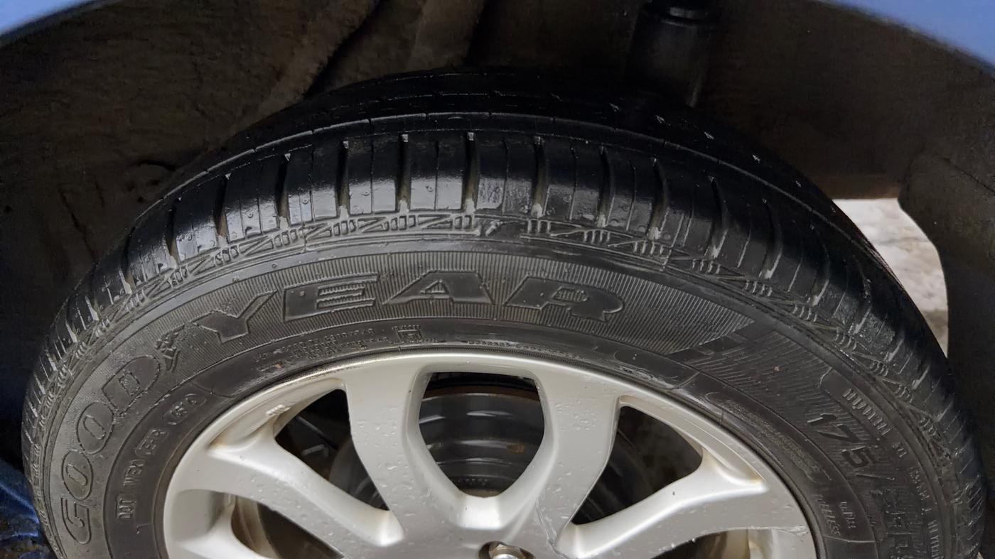 2014 Honda Amaze 1.2L I-VTEC VX, Petrol, Manual, 17,656 km, Left Rear Tyre Tread