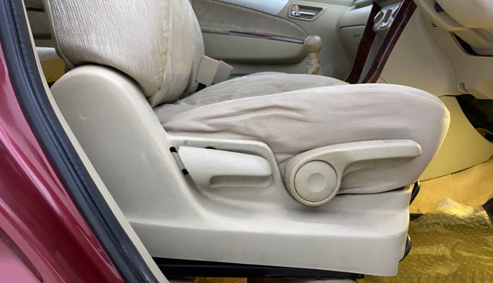 2014 Maruti Ertiga ZXI, Petrol, Manual, 69,208 km, Driver Side Adjustment Panel