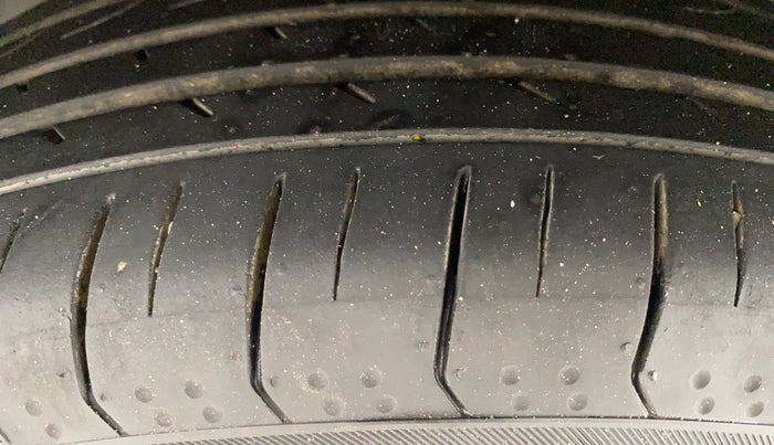2017 Ford Ecosport TITANIUM 1.5L DIESEL, Diesel, Manual, 80,044 km, Left Front Tyre Tread