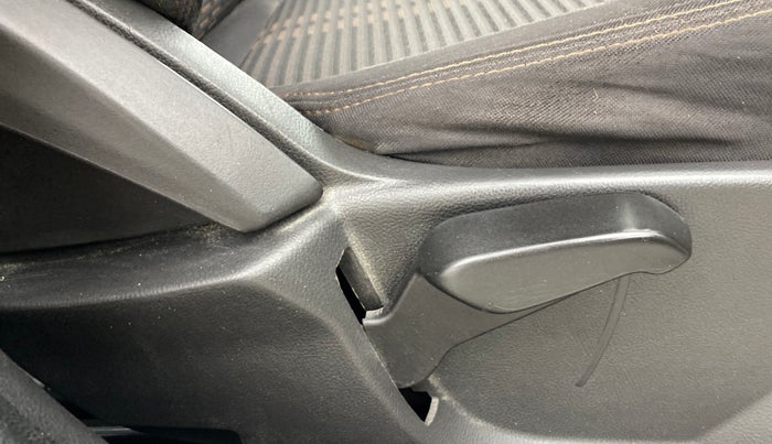 2018 Ford FREESTYLE TITANIUM 1.2 PETROL, Petrol, Manual, 1,00,443 km, Driver Side Adjustment Panel