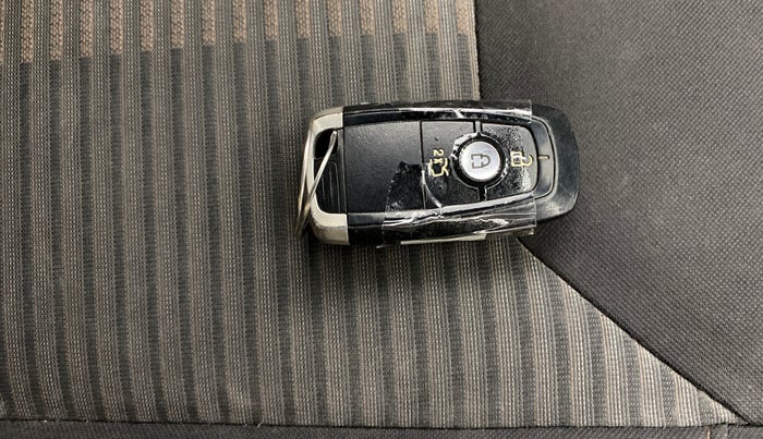 2018 Ford FREESTYLE TITANIUM 1.2 PETROL, Petrol, Manual, 1,00,443 km, Key Close Up