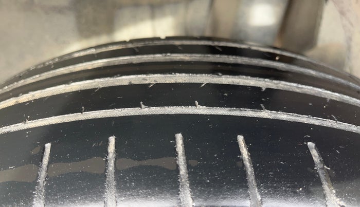 2021 Maruti Swift ZXI, Petrol, Manual, 65,785 km, Left Rear Tyre Tread