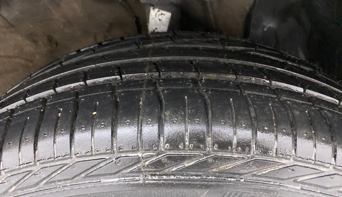 2022 Hyundai VENUE SX 1.0 TURBO IMT, Petrol, Manual, 15,893 km, Right Front Tyre Tread