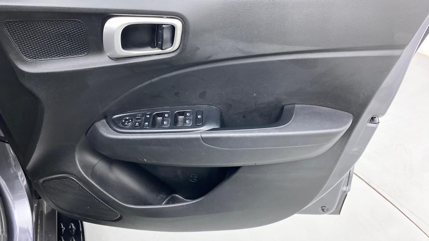 2022 Hyundai VENUE SX 1.0 TURBO IMT, Petrol, Manual, 15,893 km, Driver Side Door Panels Control